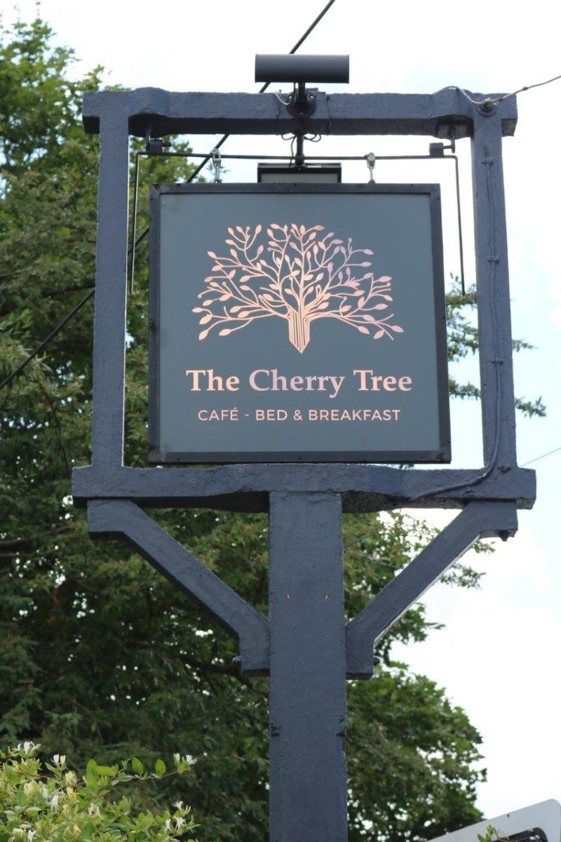 The Cherry Tree Hotel Kingston Blount Exteriör bild