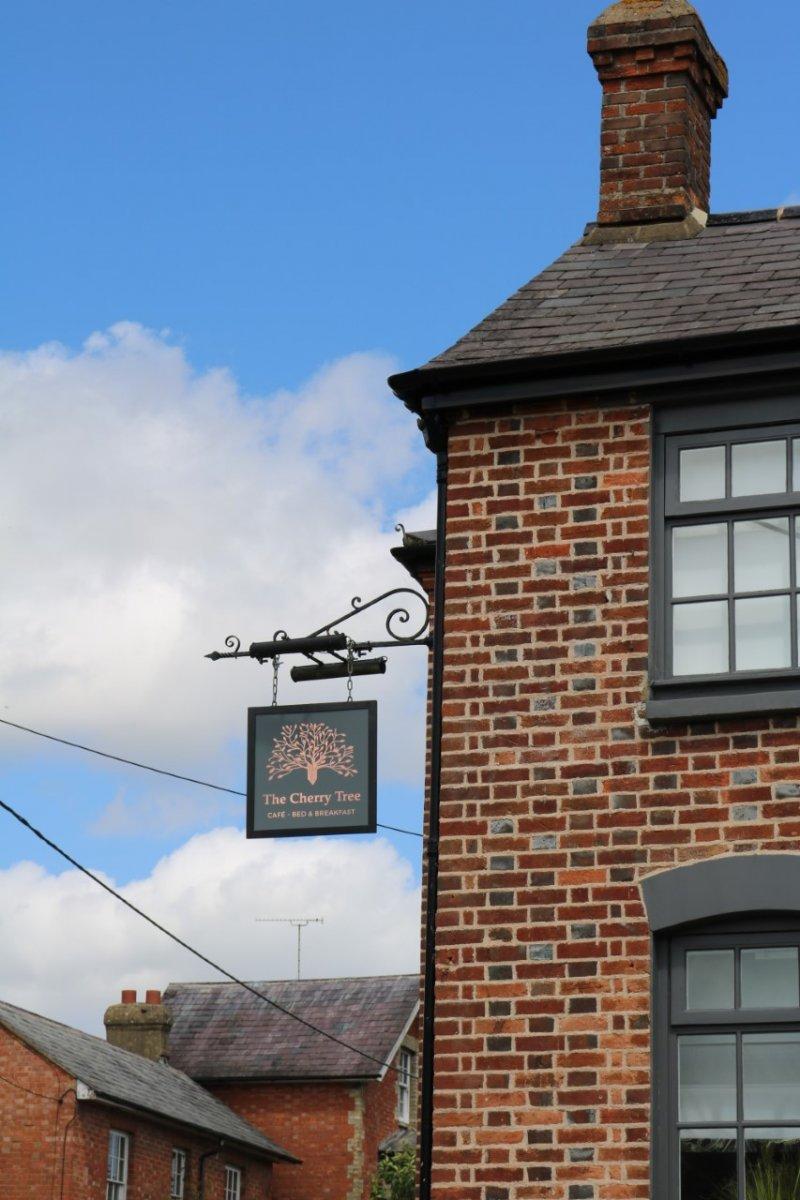 The Cherry Tree Hotel Kingston Blount Exteriör bild