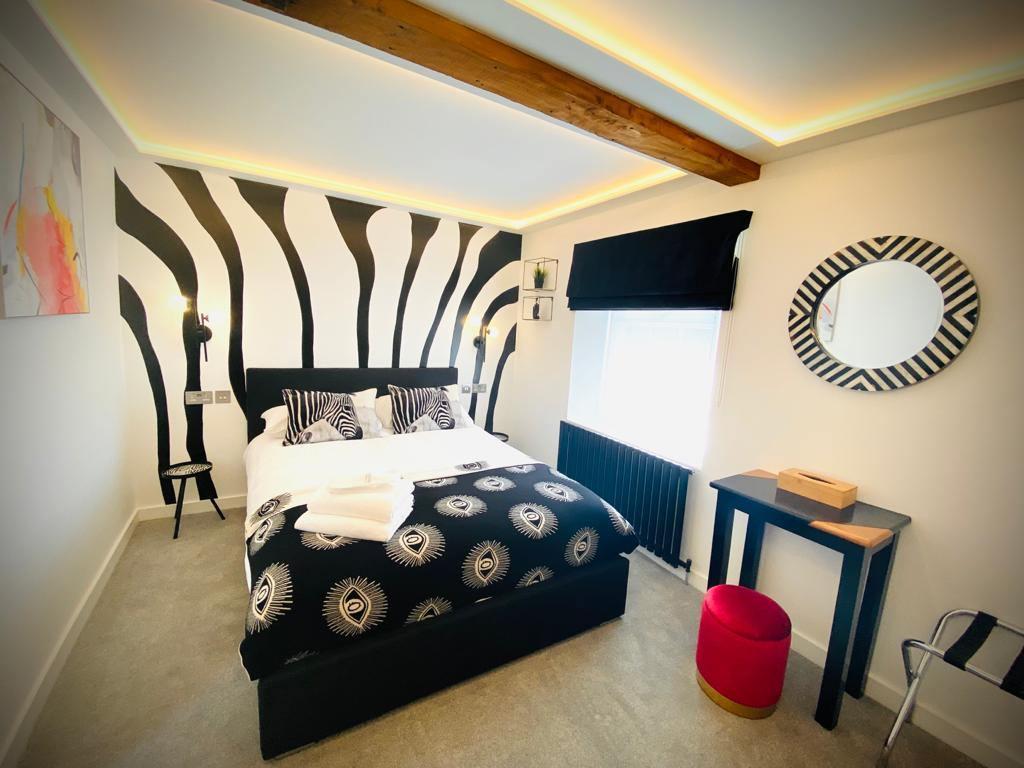 The Cherry Tree Hotel Kingston Blount Exteriör bild